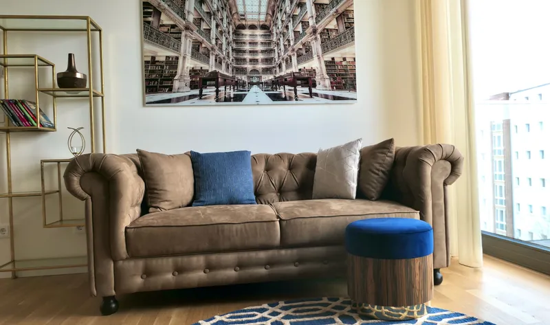 Schick, edel und mittendrin. Hochwertig ausgestattetes Designer-Apartment nahe Gendarmenmarkt. — photo 1